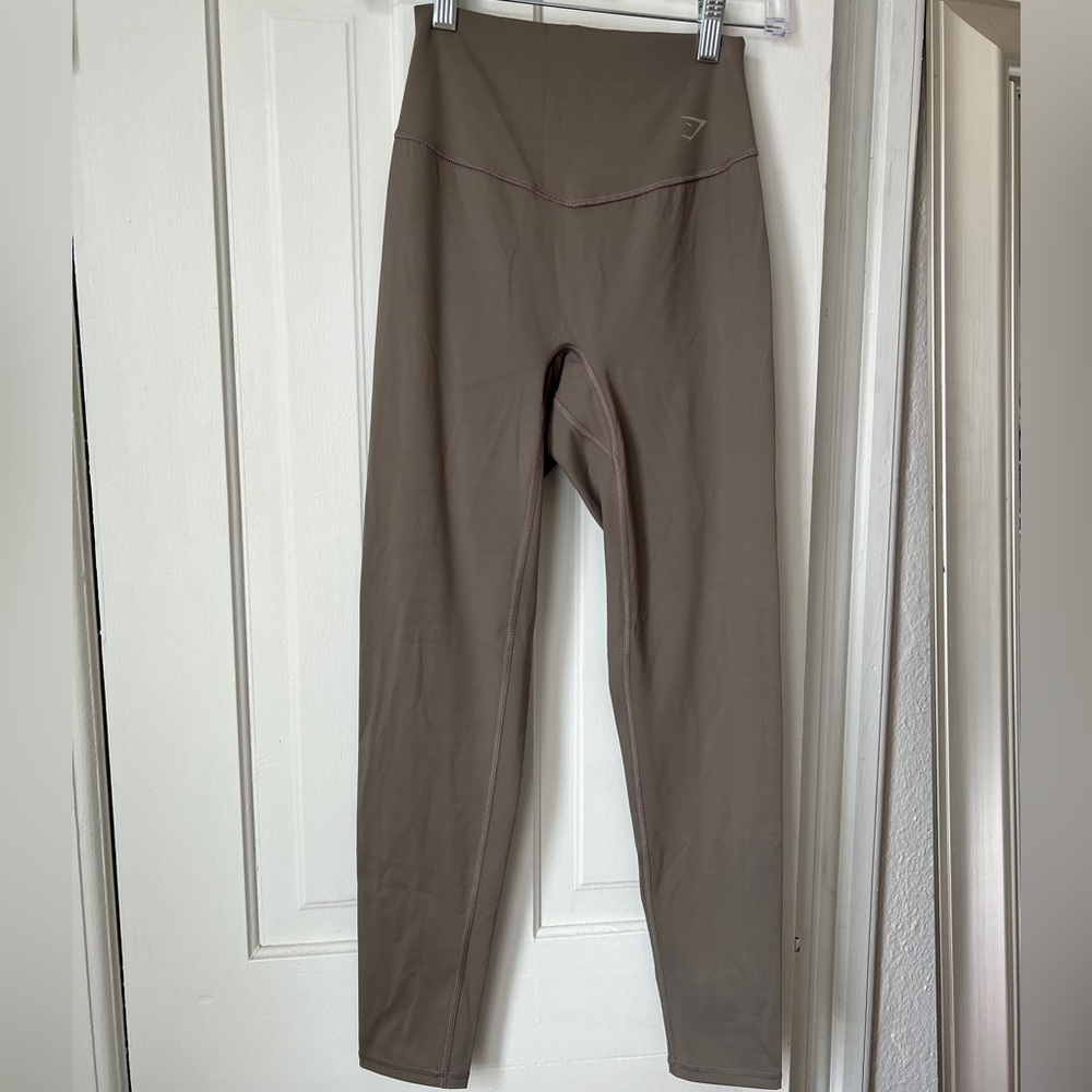 NWOT Gymshark Elevate Leggings in Brushed Brown